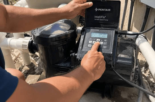 Setting the pump schedule